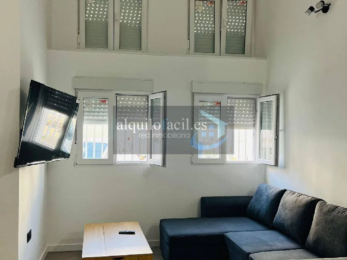 Se alquila Apartamento amplio y moderno en Huelin, a solo 2 minutos de la playa - Zona calle Cómico Riquelme | 1.100 €, 85 m²