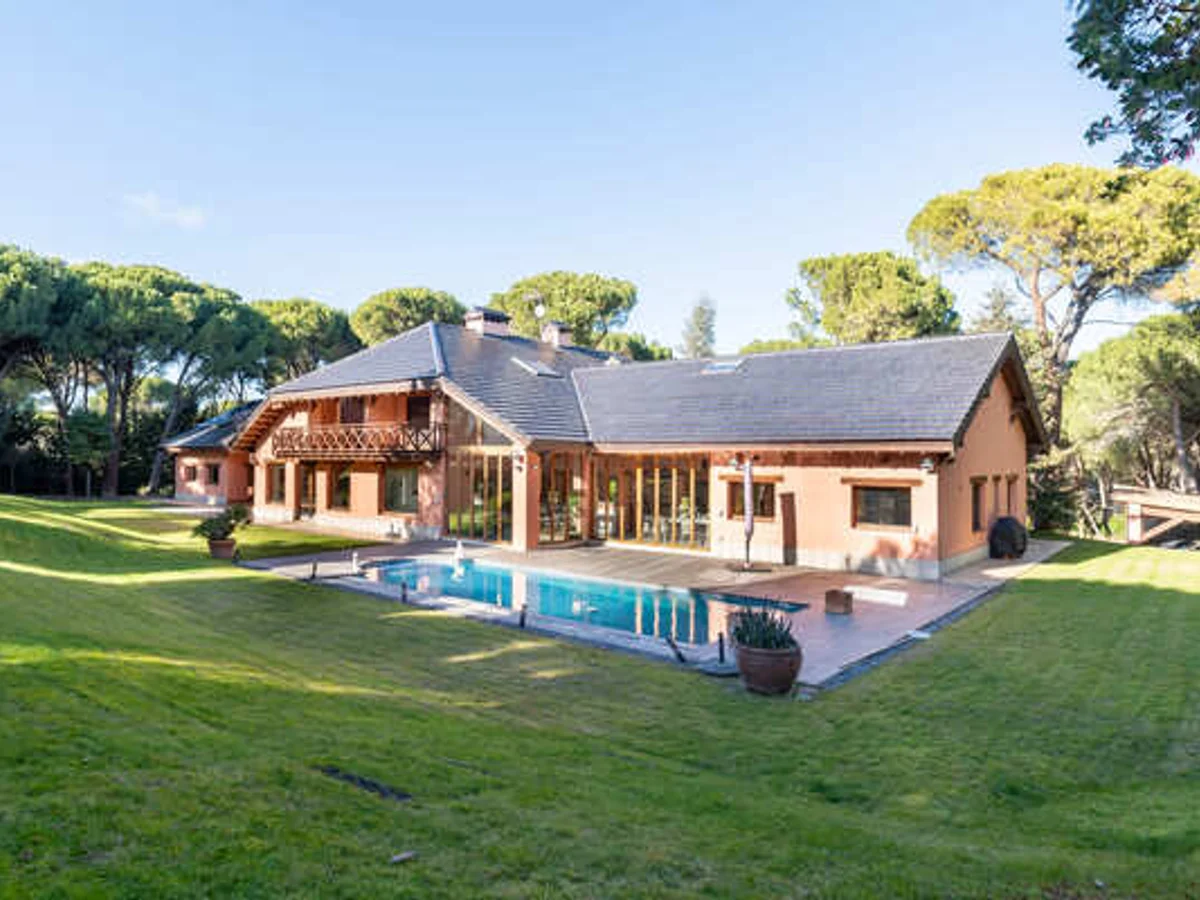 Large detached house in Las Encinas, Pozuelo de Alarcón