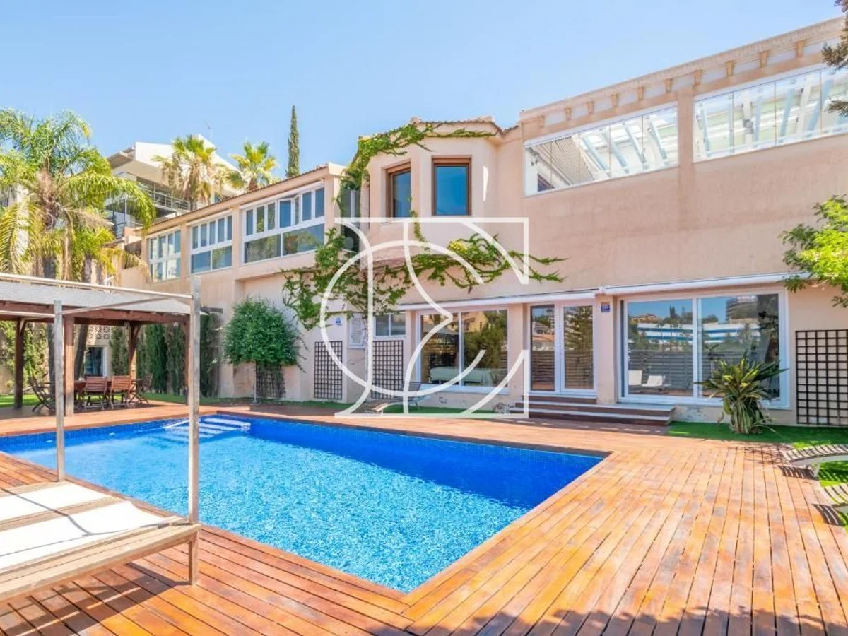 Chalet Independiente en venta en Málaga