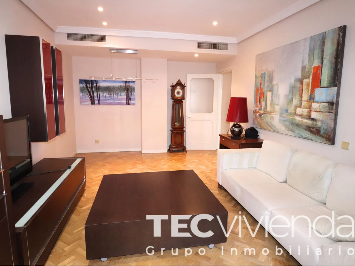 REF 71-25 PISO EN ALQUILER / CALLE ORENSE / MADRID