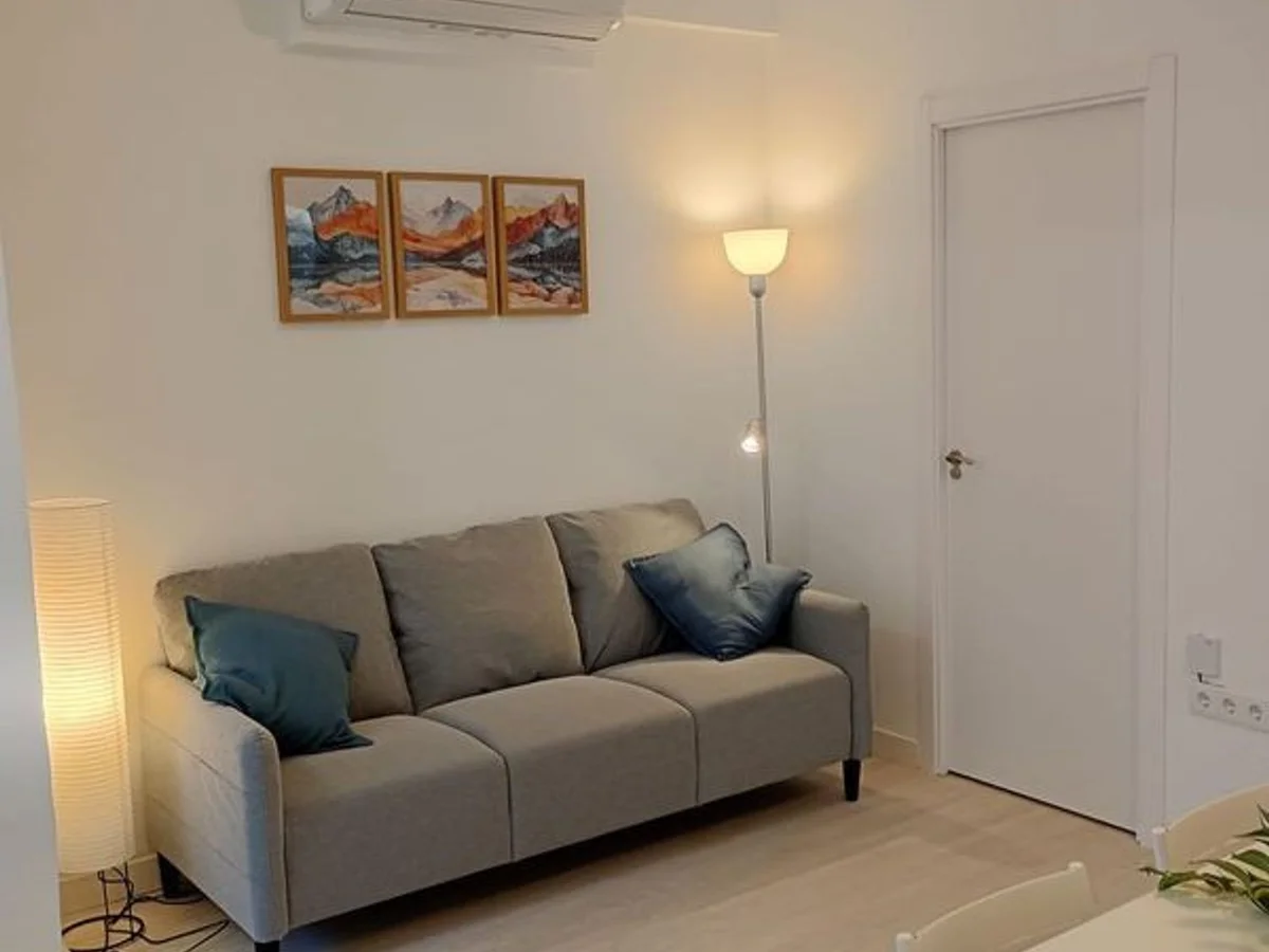 Habitación En Alquiler Calle de Valderrodrigo, Valdezarza