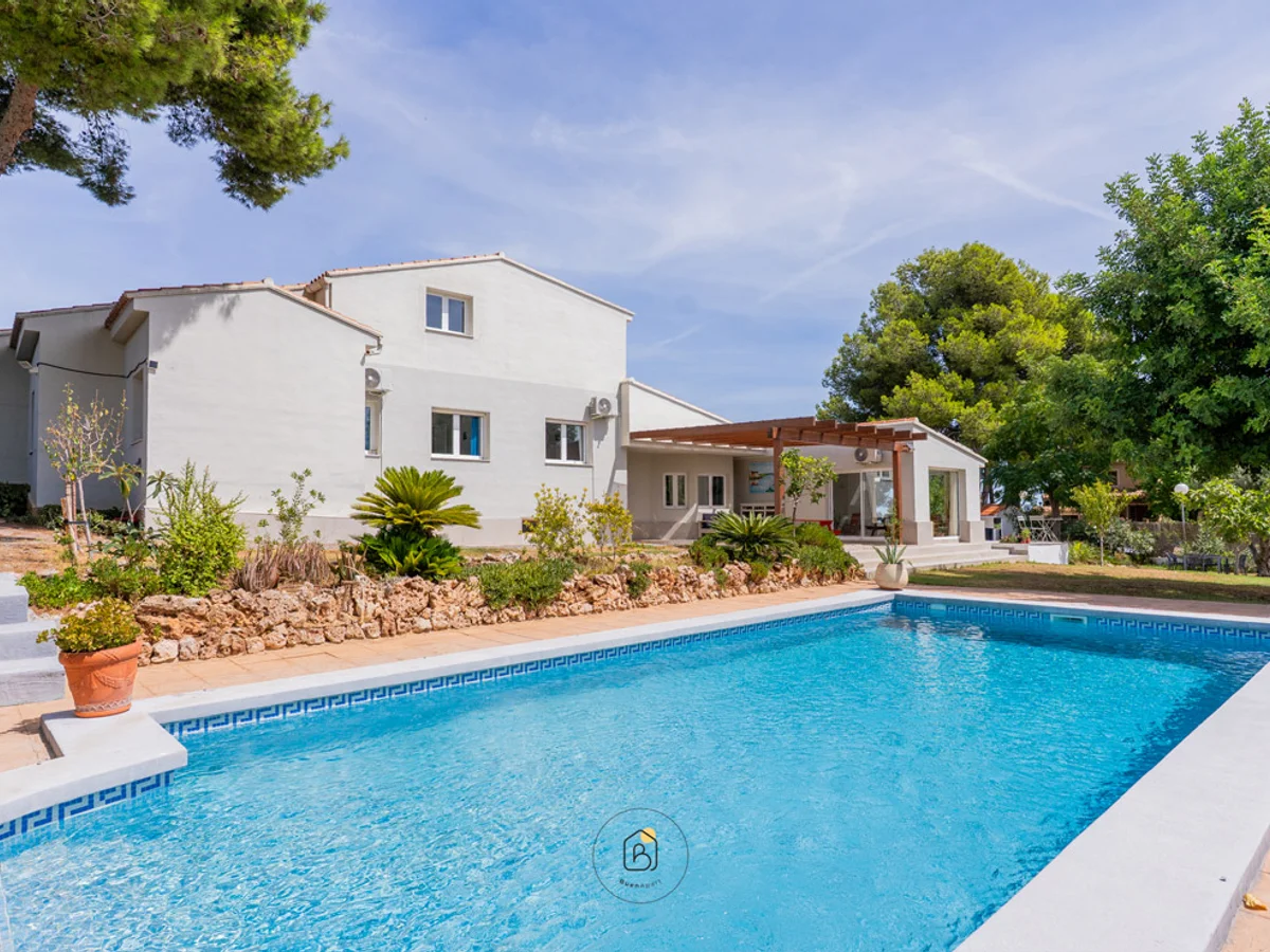 Maison moderne avec piscine à Picassent