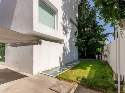 Chalet Independiente en venta en Madrid (Arturo Soria)